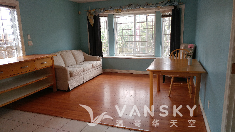 230315222124_b Living room 2.jpg